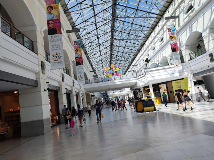 Fiumara Mall Apartment Genova Eksteriør billede